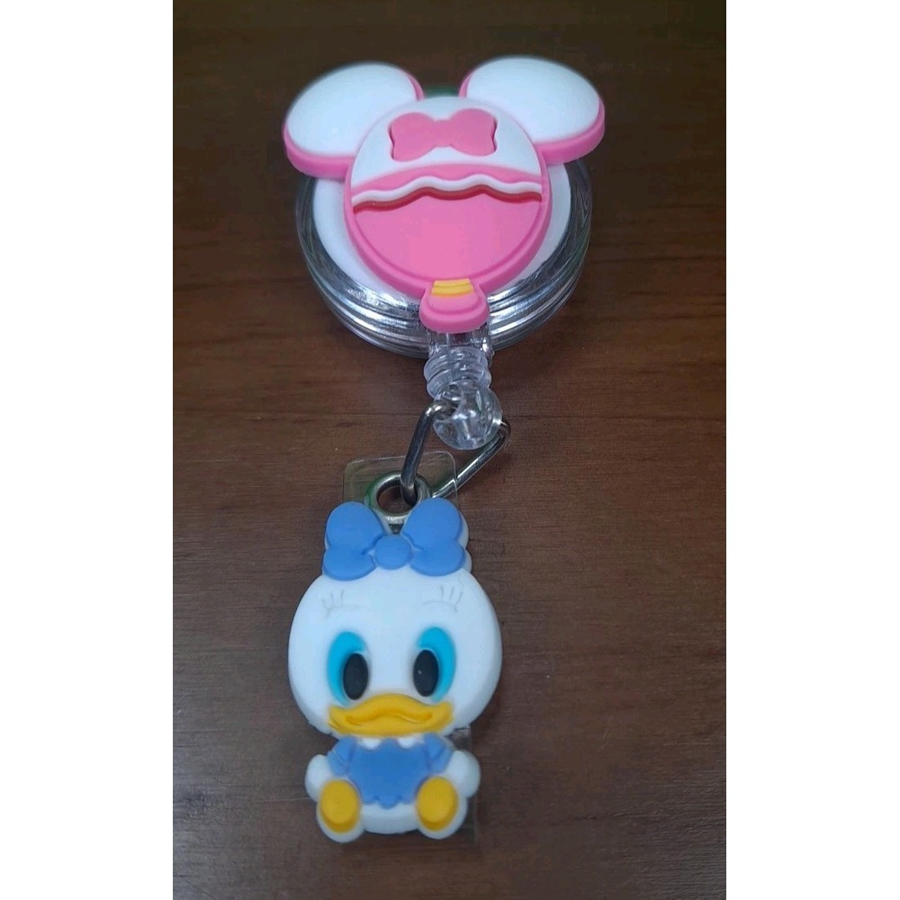 New Daisy Duck Retractable To 18" ID Badge Reel Stretchable Badge Holder